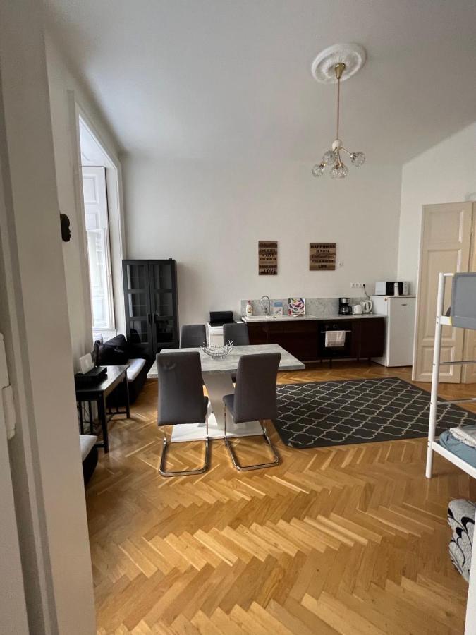 Love, Peace & Easy Living Apartment Budapeşte Dış mekan fotoğraf